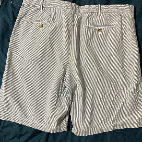 Izod Bermuda Shorts Blue & White Cotton Men's pockets Size 42. - Picture 3 of 11